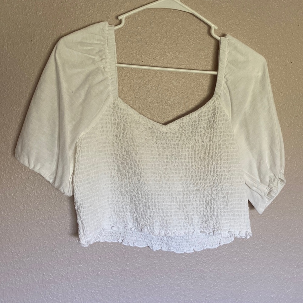 Very Cute and Stylish White Crop Top, could be adjusted to be off the shoulder,